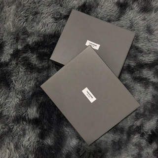 Hộp giấy đựng áo sơ mi Thom Browne cao cấp