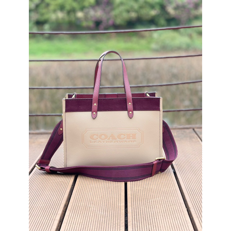 Túi Coach Field Tote da thật