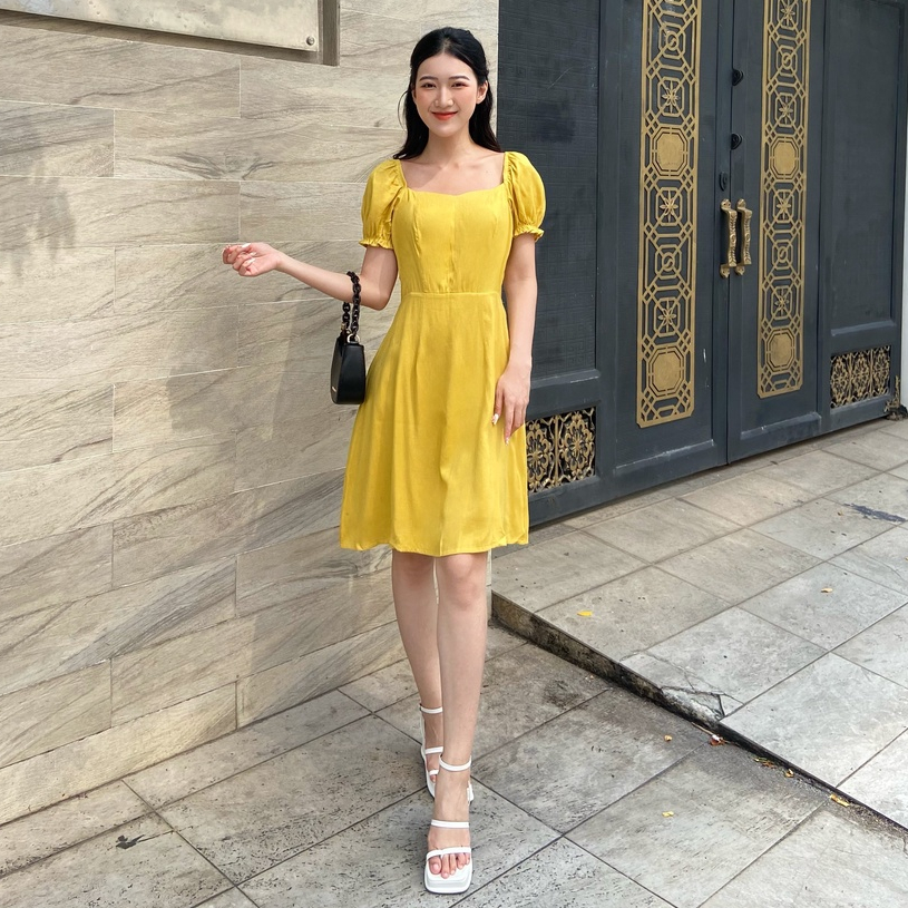 Đầm kiểu nữ màu vàng nhún tay - Lovadova 22D05C004
