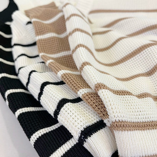 Áo montoghi 3 lỗ kẻ