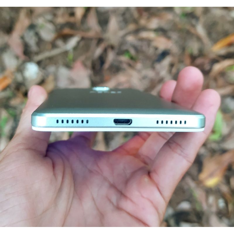 Điện thoại Huawei Honor 7 bản 64GB, màn hình 5,2 inch, 2 sim 4G, Camera 20MP, vỏ kim loại, vân tay