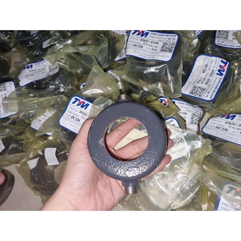 Chén lắc/ ổ bi hàm cắt máy gặt DC70, DC105(5T072-51120/5T124-51120)