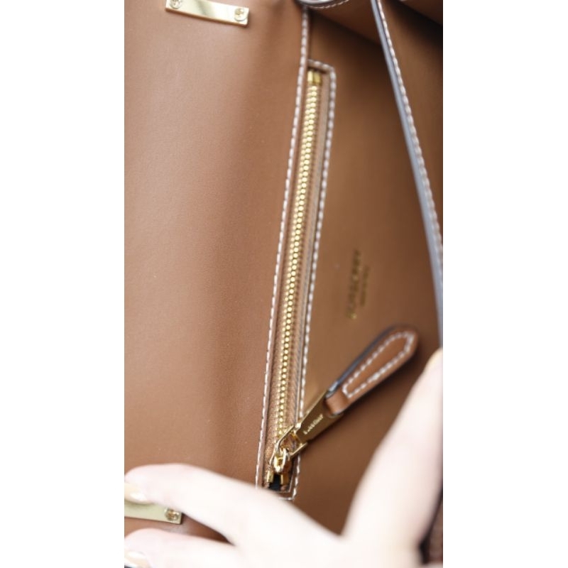 Túi đeo chéo nữ B.B.R sz19cm da bò 100% dáng hộp quai gắn logo hãng cực xịn