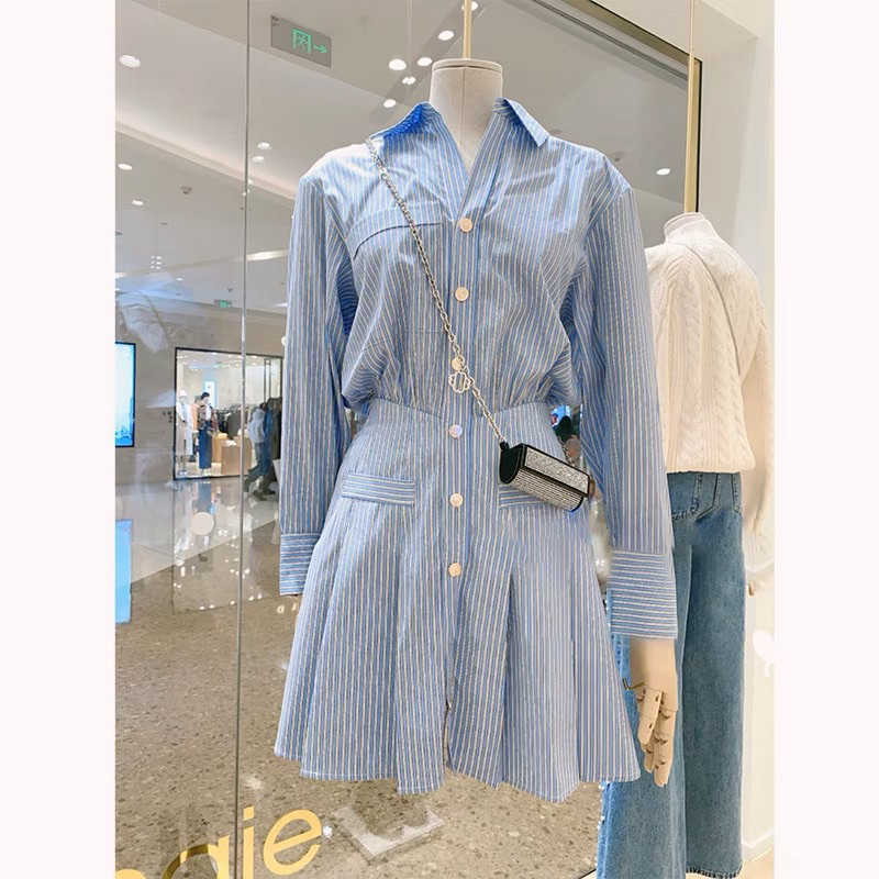 Váy sơ mi kẻ xếp li chiết eo phối cúc đồng