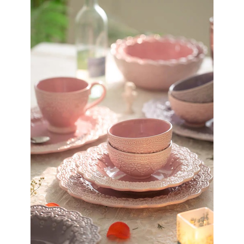 Set bát đĩa gốm gam màu hồng hoạ tiết viền ren siêu tỉ mỉ