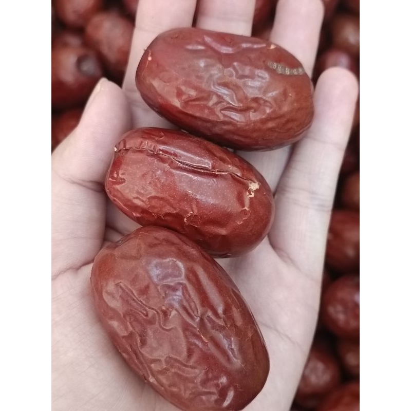 Táo đỏ Tân Cương 1kg loại thượng hạng 4-6CM