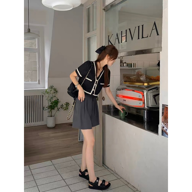 Áo croptop TAFTA phối viền