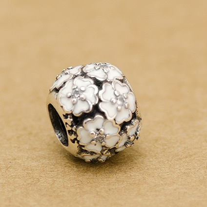 Những mẫu Charm xỏ vòng hot