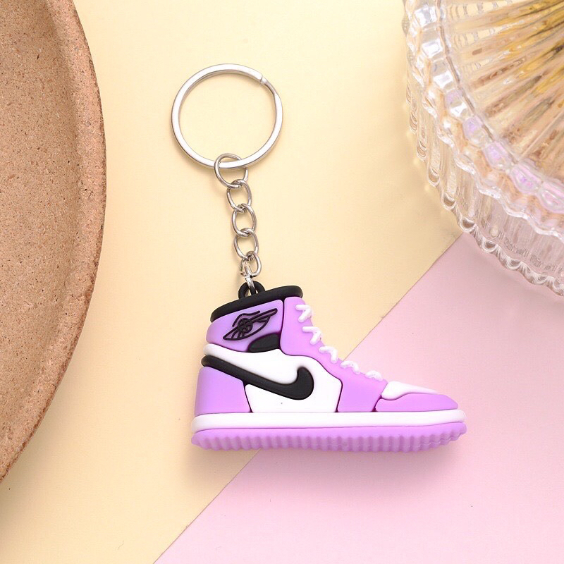 Móc khoá, quà tặng, móc treo chìa khoá, móc trên balo túi xách hình chiếc giày thể thao siêu ngầu