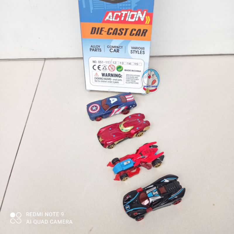 Hộp 4 chiếc xe sắt siêu anh hùng Avenger