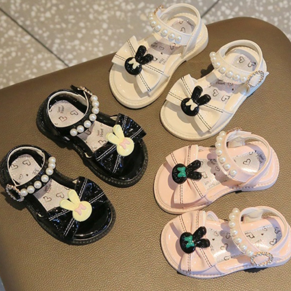 Sandal Cho Bé gái 0 - 4 Tuổi Đế Cao Su Da Bóng Hoạ Tiết Thỏ Phong Cách Thời Trang