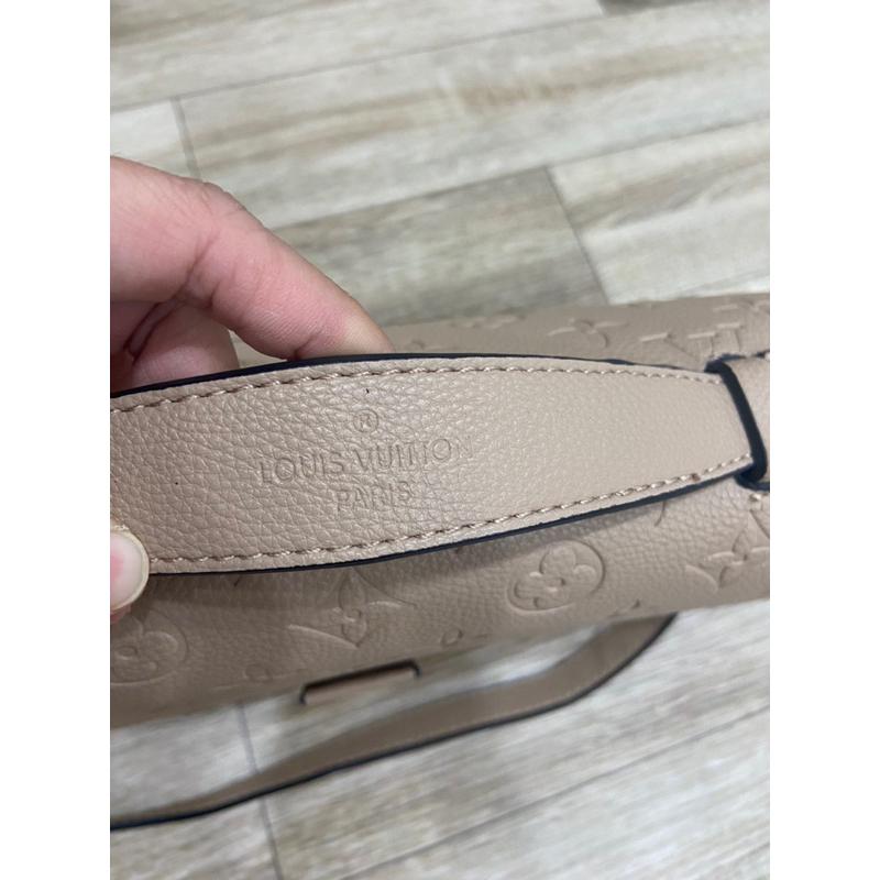 Túi si da thật LV Mentis