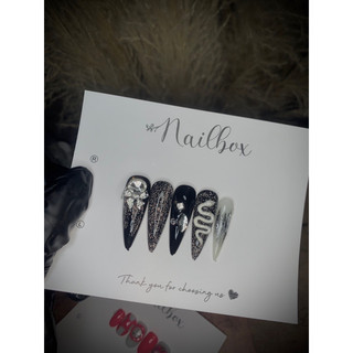 Nailbox đen nhũ flat