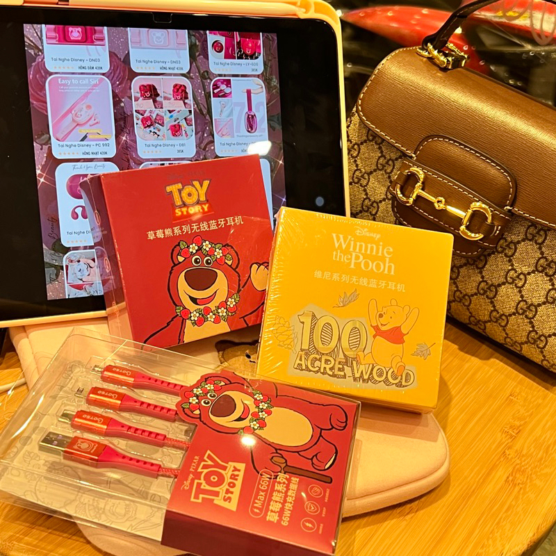 Tai Nghe Bluetooth Disney KD21 - Gấu Dâu Lotso Tsum - Gấu Pooh