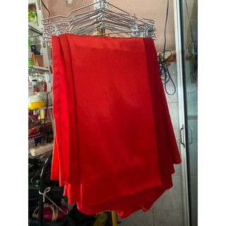 Quần áo dài lụa đỏ thanh lí