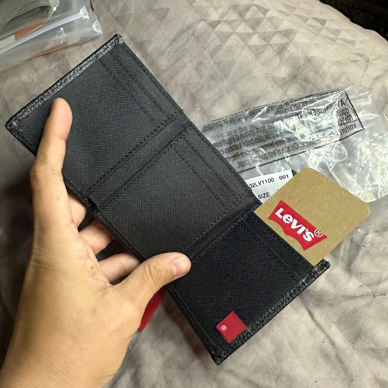 Ví da nam siêu mini đứng gập 3 Levi’s chính hãng nhập Mỹ