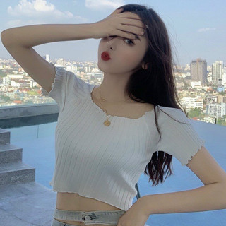 Áo croptop cổ vuông siêu xinh