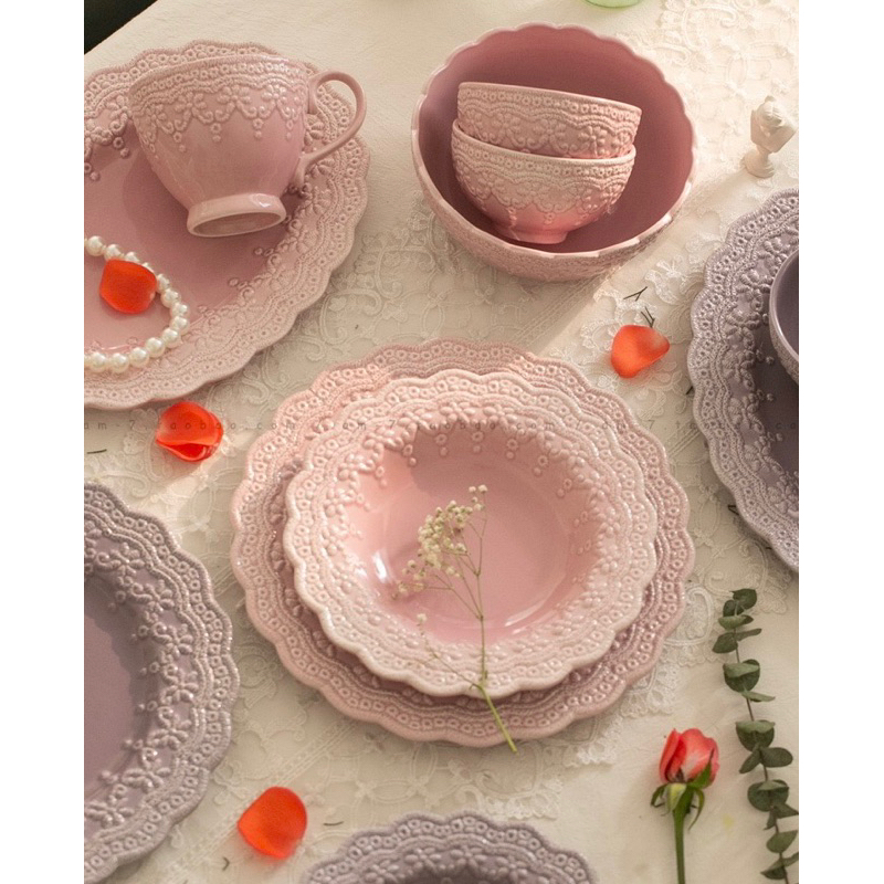 Set bát đĩa gốm gam màu hồng hoạ tiết viền ren siêu tỉ mỉ