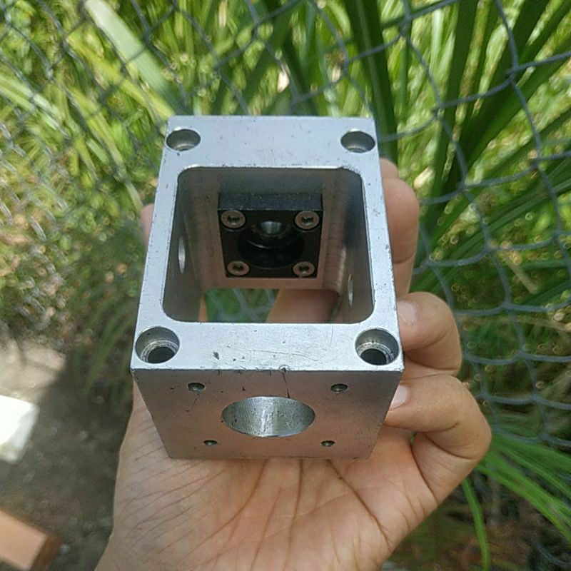 Mặt bích lắp động cơ step