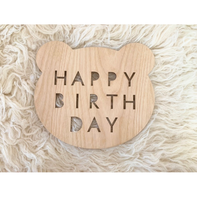 Bảng gỗ chữ happy birthday hình Gấu