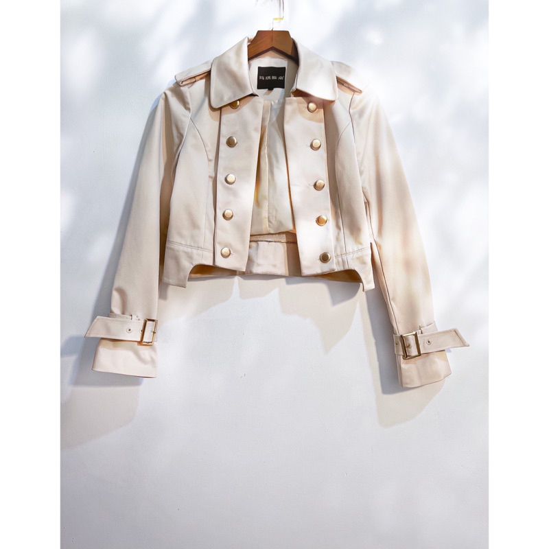Trench coat croptop nút kim loại