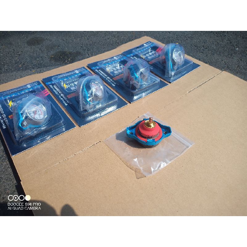 Nắp két nước làm mát động cơ  Pajero V31 V32 V33 V43 V45 V46 MB660735