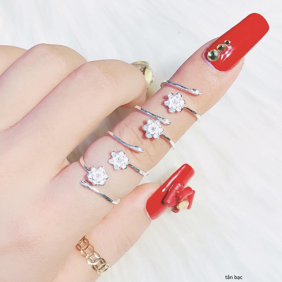 Nhẫn bạc , nhẫn nữ hoa sen, bạc ta nguyên chất , nhẫn sáng đẹp ,chắc chắn