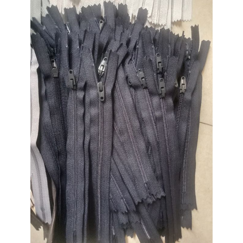 Dây kéo khóa quần tây không chặn đầu dài 15 đến 20cm