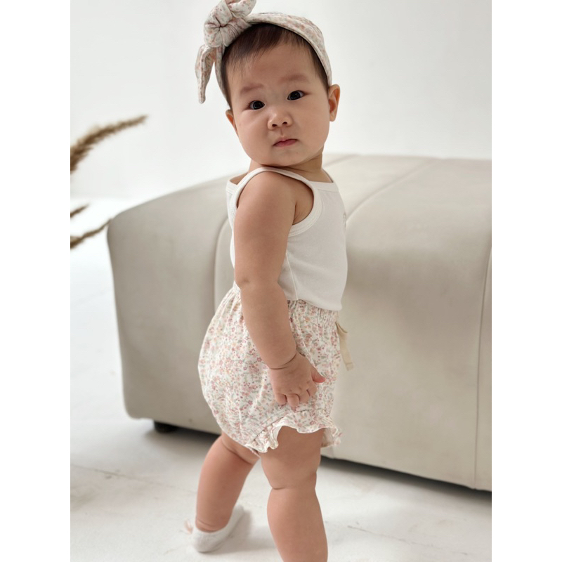 Quần Ngắn Có Bèo Macro & Micro Cotton Frill Cover