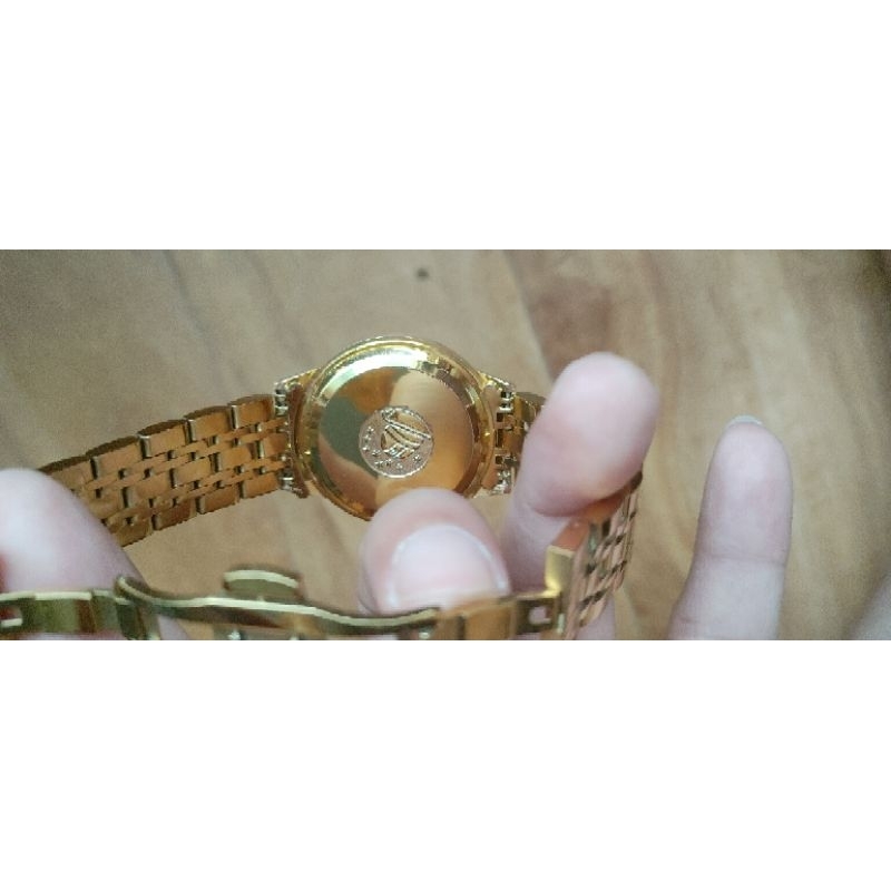 Bán đồng hồ nam, cũ, màu vàng