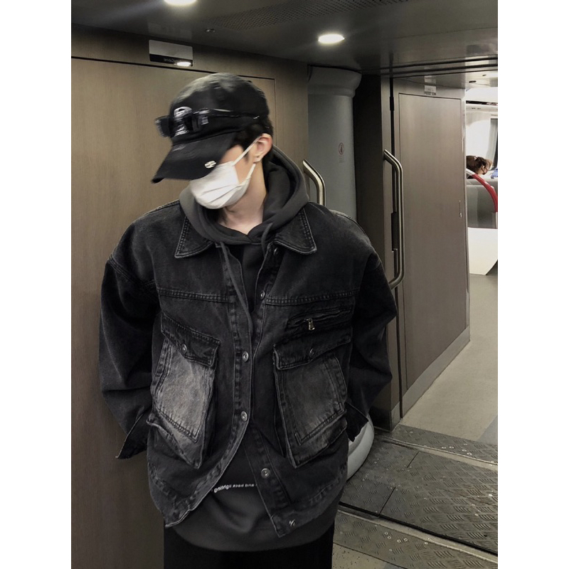 Áo Khoác Jeans Nam Nữ From Rộng Chất Vải Dầy Dặn Màu Đen Phối Xám, Thời Trang Unisex Phong Cách Trẻ Trung Năng Động