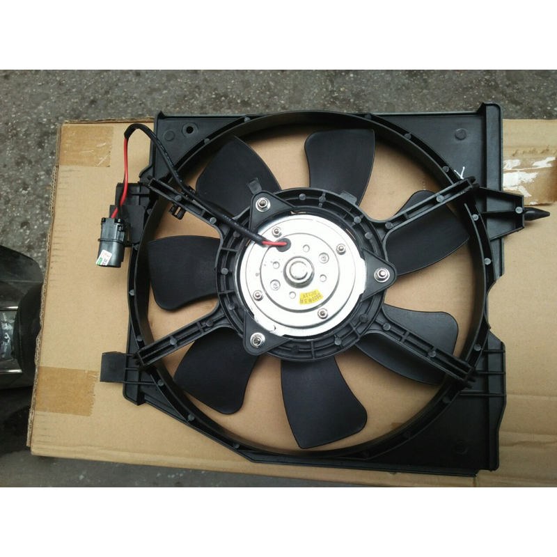 quạt gió tản nhiệt dàn nóng ford laser 1.6 hàng liên doanh cao cấp hỗ trợ thay thế lắp ráp tại hà nội 0856727222