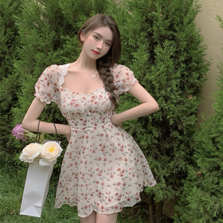 Váy hoa nhí cổ vuông tay bồng hở lưng