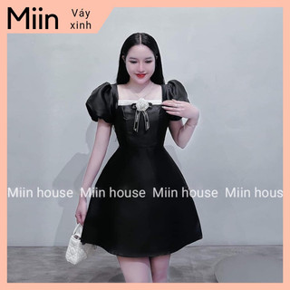 Váy cổ vuông phối nẹp cài hoa