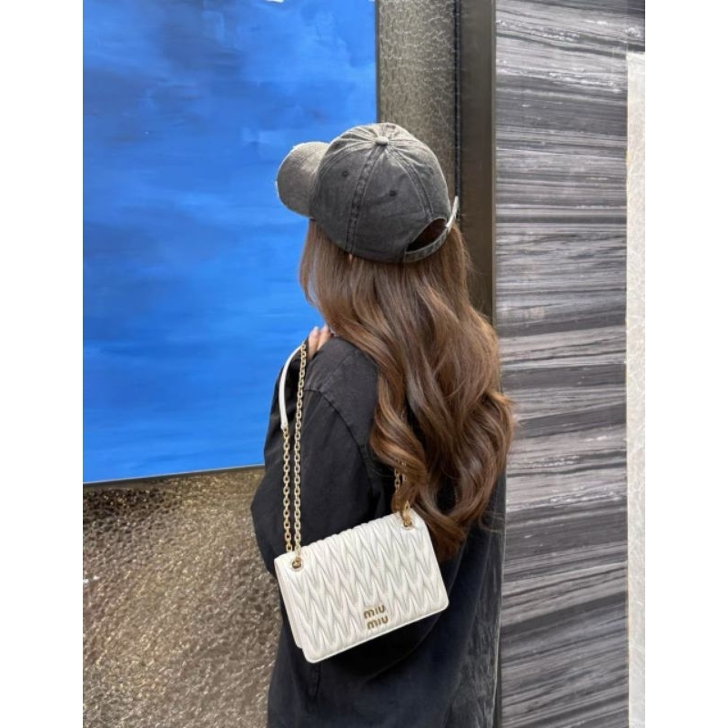 Túi xách Miu.Miu xinh xỉu sz20cm -2 màu fullbox code hãng