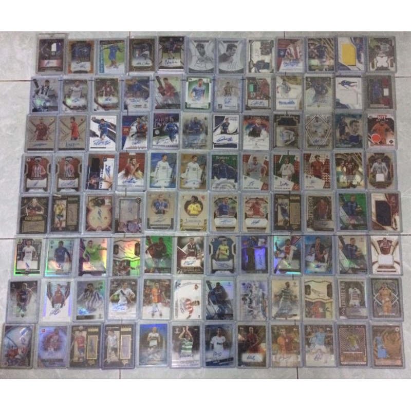 Thẻ chữ kí cầu thủ