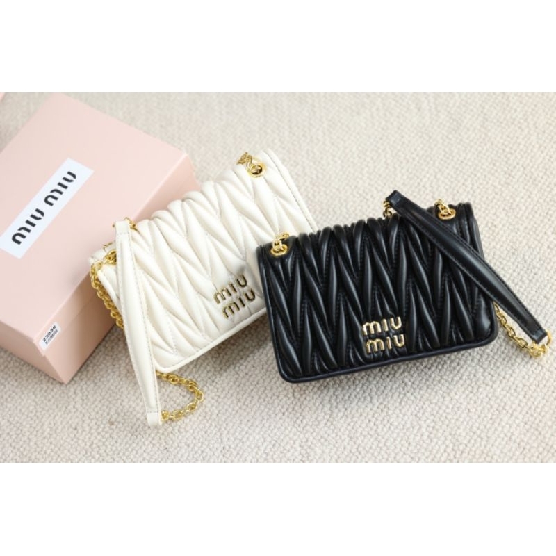 Túi xách Miu.Miu xinh xỉu sz20cm -2 màu fullbox code hãng