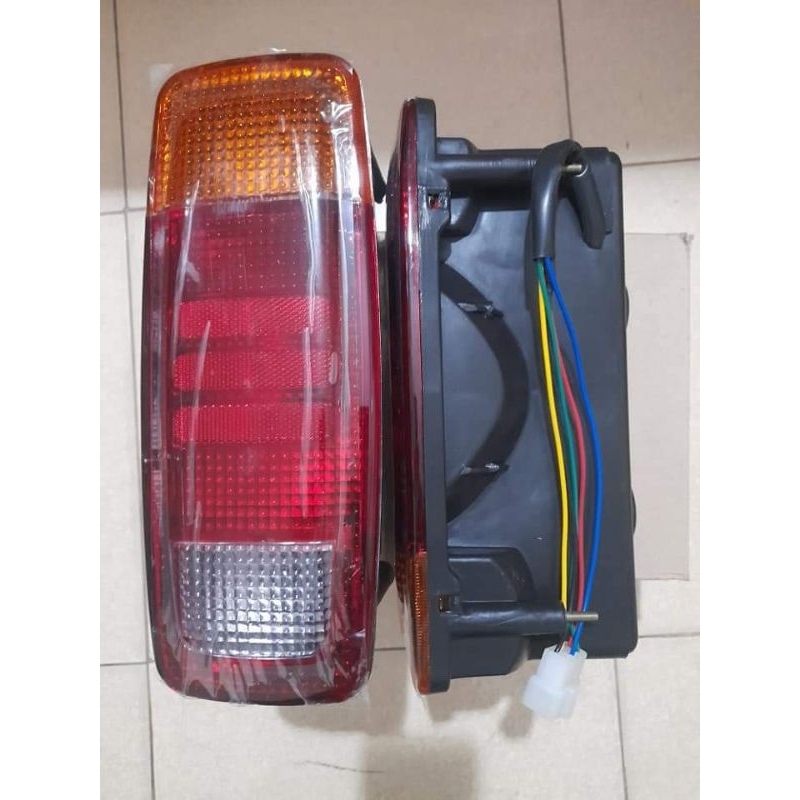 Đèn hậu bên lái xe tải K2700, K3000, K165, K190, K140, K125, K135...