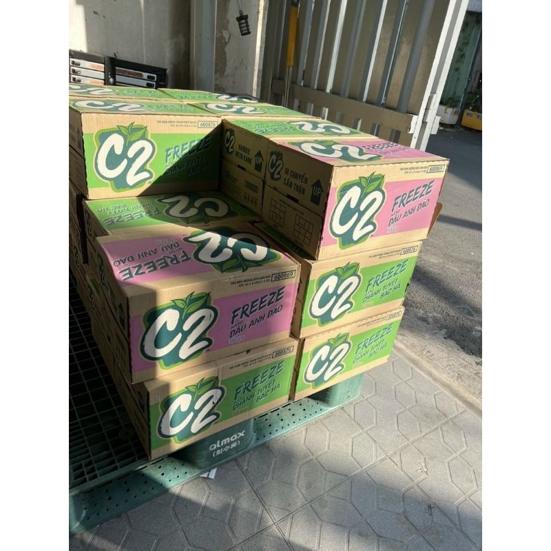 Thùng 24 chai C2 vị chanh tuyết bạc hà 445ml