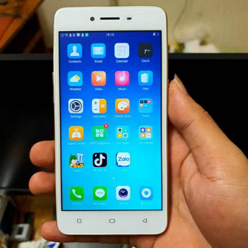 Điện thoại Oppo giá rẻ A37 tặng ốp cường lực