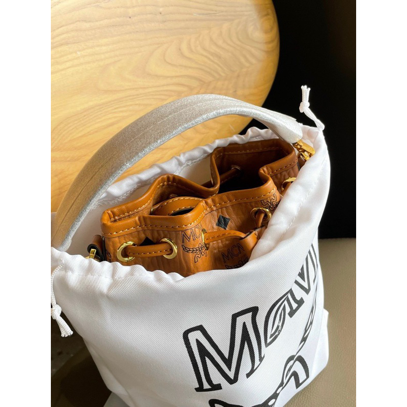 Bucket MCM cấp bến Dáng siêu xinh Chất da dày dặn, có quai xách và đeo chéo