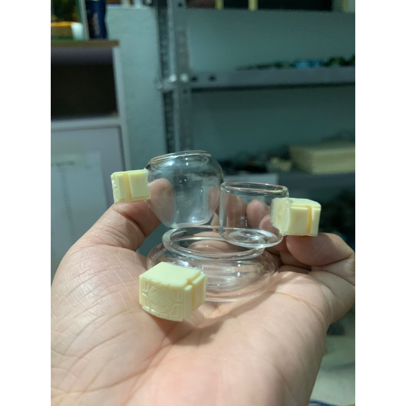 Tai cóng nhựa cho lồng nuôi chim nhỏ