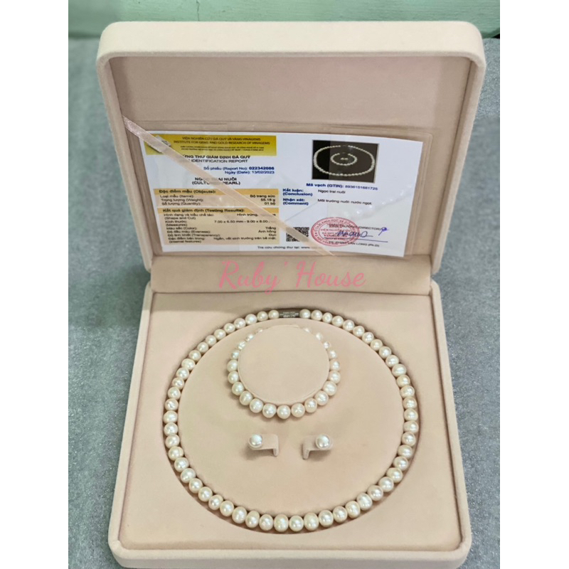 Bộ trang sức quà tặng 8ly màu Trắng, gồm Vòng cổ, vòng tay, bông tai, hộp nhung, Phiếu kiểm định