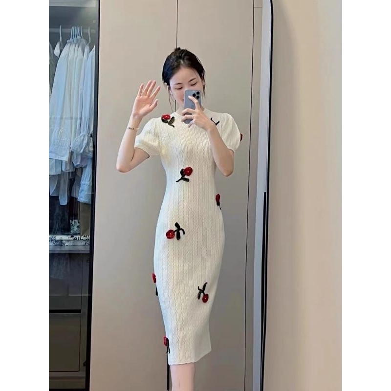 đầm len body thêu hoa QCCC