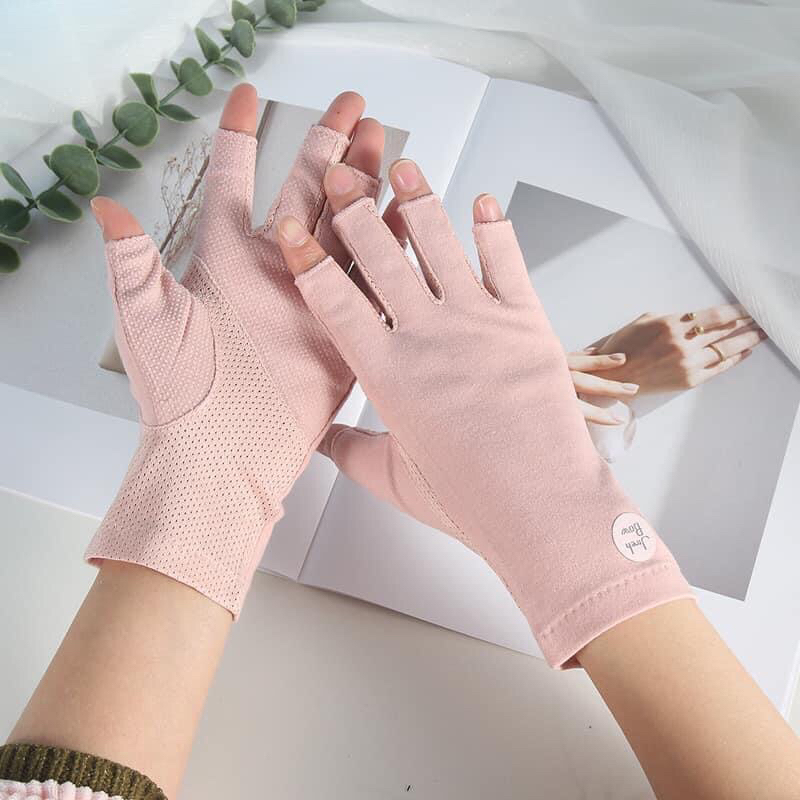 Găng tay chống tia UV làm nail
