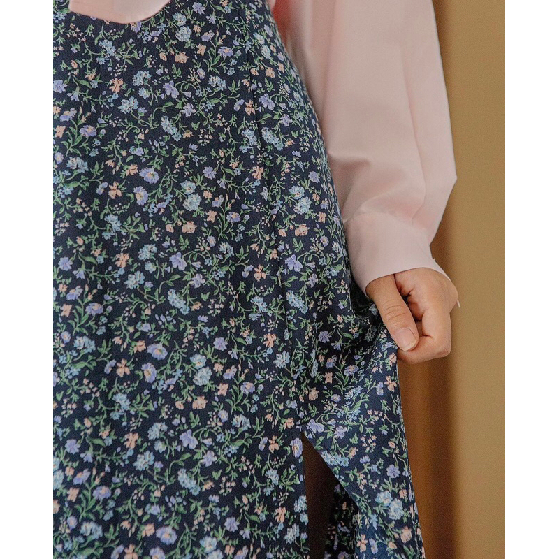 Váy hoa NakedbyV size S