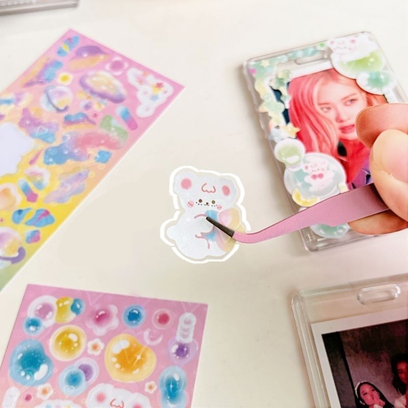 Set 2 tấm hình dán sticker gấu bong bóng bubble bling lấp lánh decor toploader, DIY