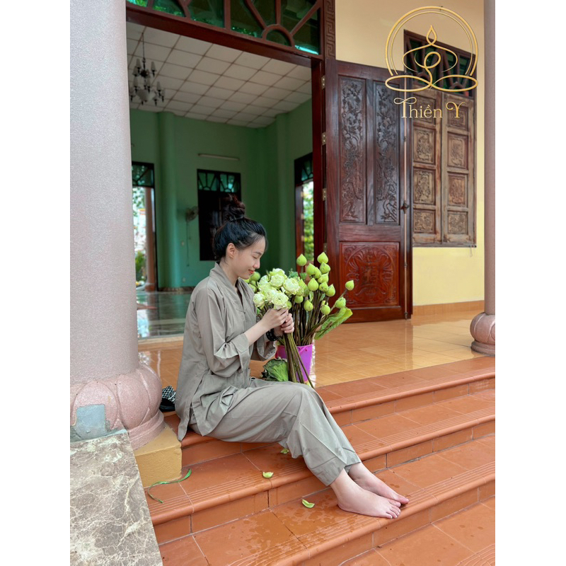 mẫu la hán Phật tử
