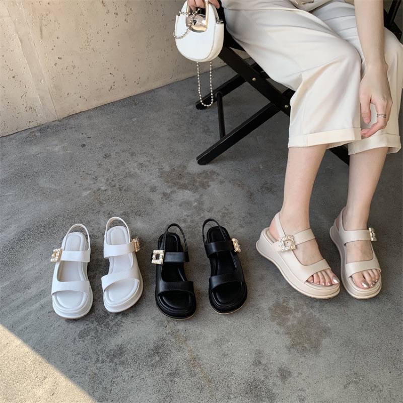 Dép sandal quai cài kèm mặt đá bên hông đế cao 5cm hàng quảng châu cao cấp