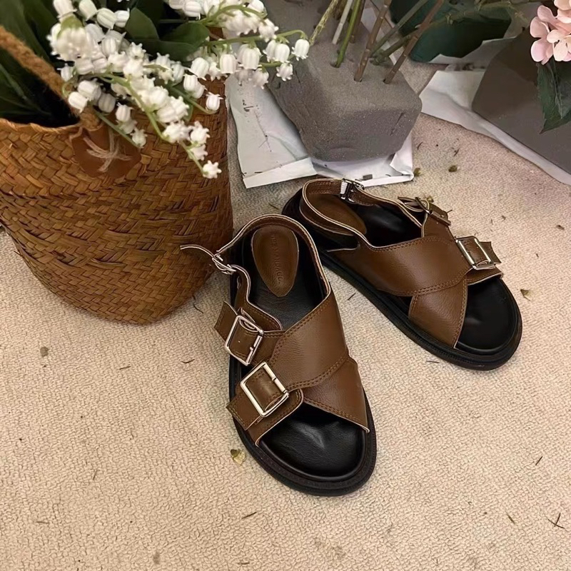Dép sandal da quai chéo khuy cài vintage